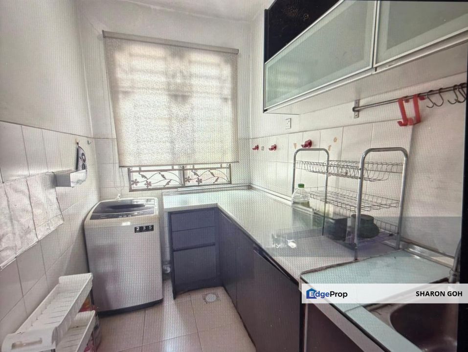 Very Affordable 3 Room Townhouse, Selangor, Balakong