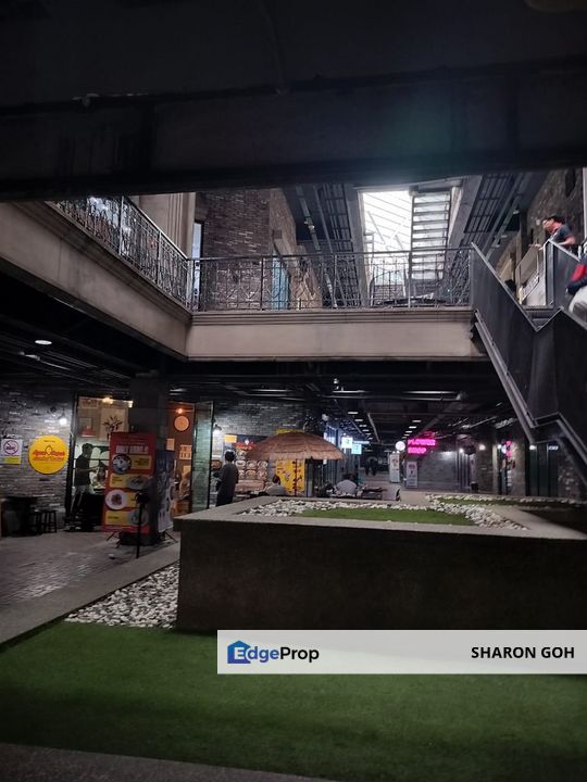 Excellent Retail Lot with Spacious Rooftop Space, Selangor, Damansara Perdana