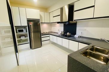 Super Low Density Only 600 Units Freehold KL MRT C