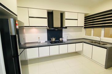 Super Low Density Only 600 Units Freehold KL MRT C