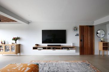 1 Station to TRX, 2 to KLCC Park, Freehold Condo |