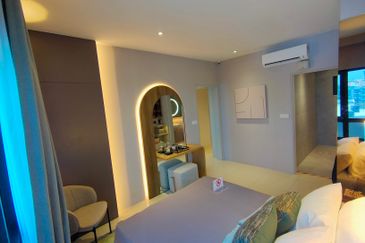 AU 1 (Datuk Keramat)