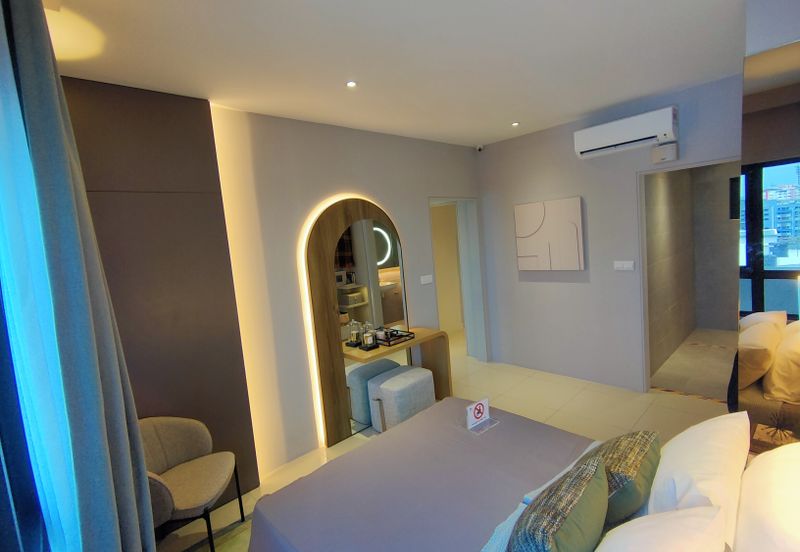 New Sky View Condo Beside LRT | Low Density Nice Facility