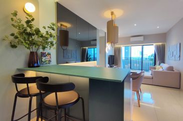 New Sky View Condo Beside LRT | Low Density Nice Facility