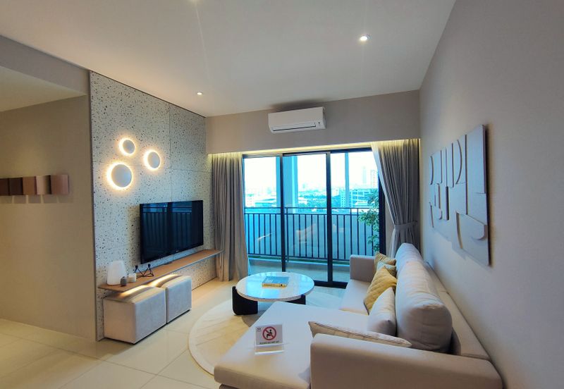 New Sky View Condo Beside LRT | Low Density Nice Facility