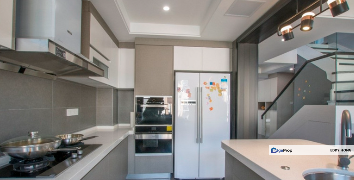 KLCC Freehold Airbnb Condo | BMW 60% | High ROI 11%, Kuala Lumpur, KLCC