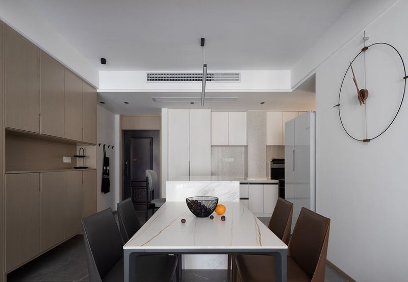 KLCC Freehold Airbnb Condo | BMW 60% | High ROI 11%