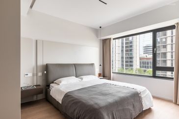 New Luxury 3 Room Freehold Condo in Ampang, Free 2 Side by Side Carpark , Free Furnished