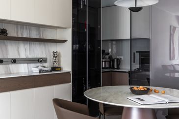 New Luxury 3 Room Freehold Condo in Ampang, Free 2 Side by Side Carpark , Free Furnished