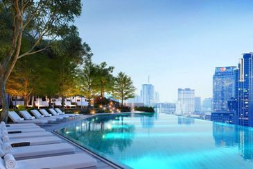 New Luxury 3 Room Freehold Kepong Condo, Free 2 Side by Side Carpark , Free Furnished