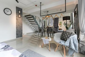 TRX shot walk to mrt lrt mall Freehold fully furnish