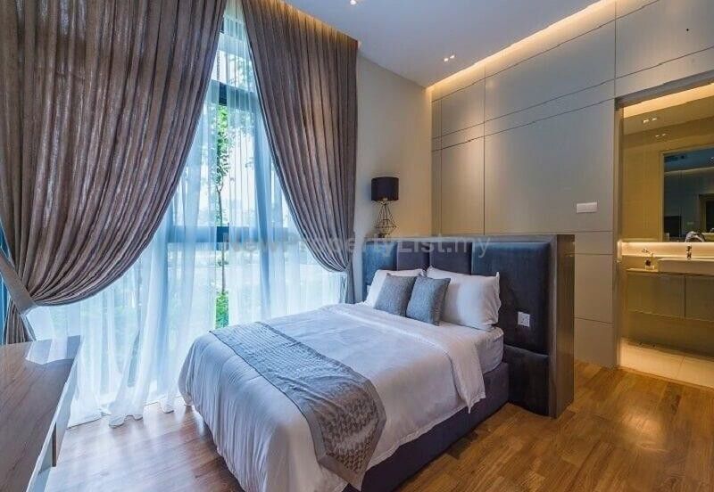 [NEW FREEHOLD 5G CONDO] 3Room 900Sqft 2 Carpark | 0% DownPayment & Fully Furnished