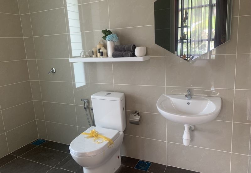 [NEW FREEHOLD 5G CONDO] 3Room 900Sqft 2 Carpark | 0% DownPayment & Fully Furnished