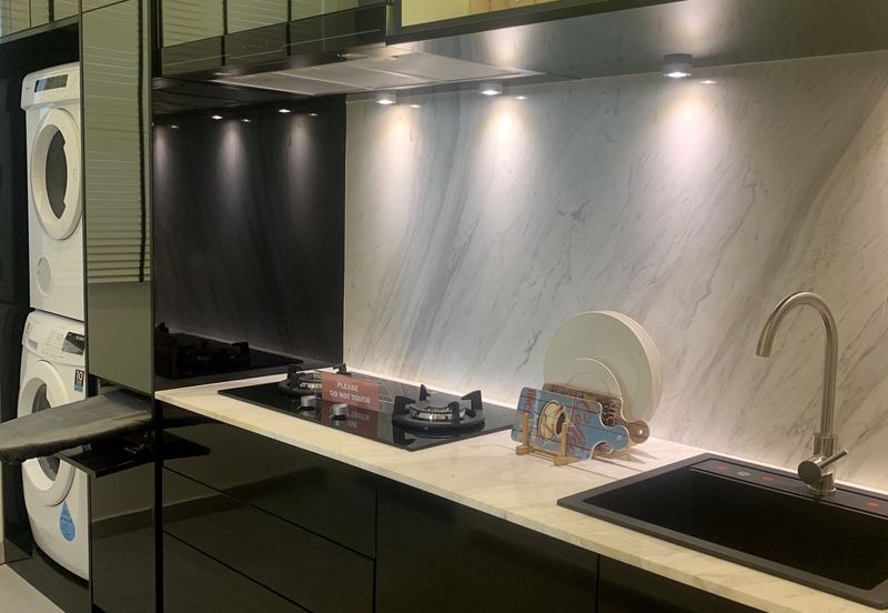 [NEW FREEHOLD 5G CONDO] 3Room 900Sqft 2 Carpark | 0% DownPayment & Fully Furnished