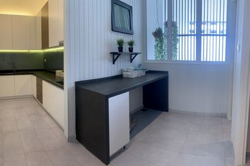 [NEW FREEHOLD 5G CONDO] 3Room 900Sqft 2 Carpark | 0% DownPayment & Fully Furnished