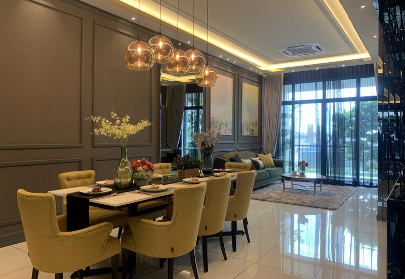 [NEW FREEHOLD 5G CONDO] 3Room 900Sqft 2 Carpark | 0% DownPayment & Fully Furnished