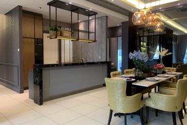 [NEW FREEHOLD 5G CONDO] 3Room 900Sqft 2 Carpark | 0% DownPayment & Fully Furnished