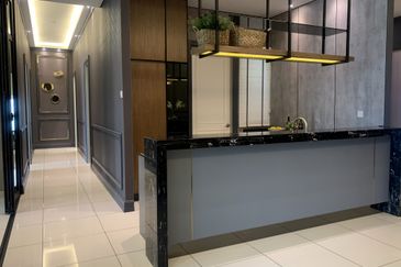 [NEW FREEHOLD 5G CONDO] 3Room 900Sqft 2 Carpark | 0% DownPayment & Fully Furnished