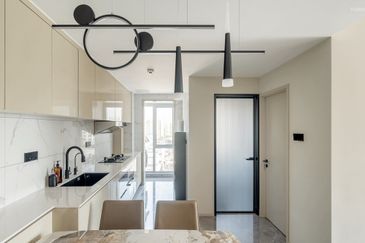 [NEW FREEHOLD 5G CONDO] 3Room 900Sqft 2 Carpark | 0% DownPayment & Fully Furnished