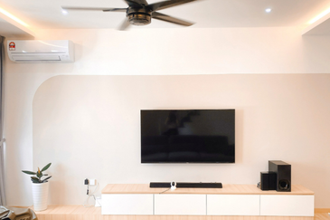 [NEW FREEHOLD 5G CONDO] 3Room 900Sqft 2 Carpark | 0% DownPayment & Fully Furnished