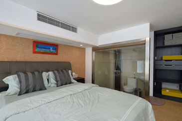 [NEW FREEHOLD 5G CONDO] 3Room 900Sqft 2 Carpark | 0% DownPayment & Fully Furnished