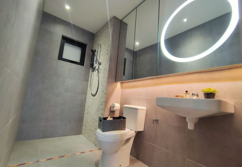 Freehold Condo Between PJ and KL Old Klang Road - Easy Access and Low Density