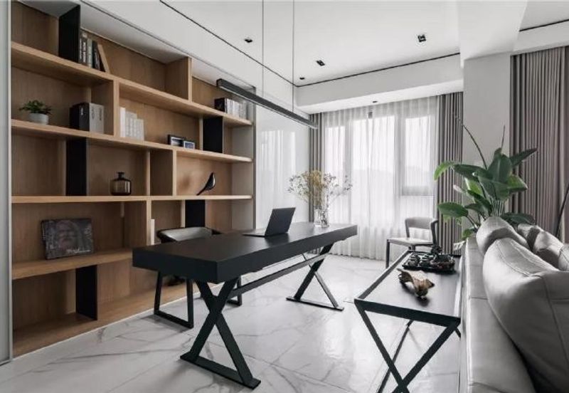 Prime Location. Walking distance to shopping mall and lrt station