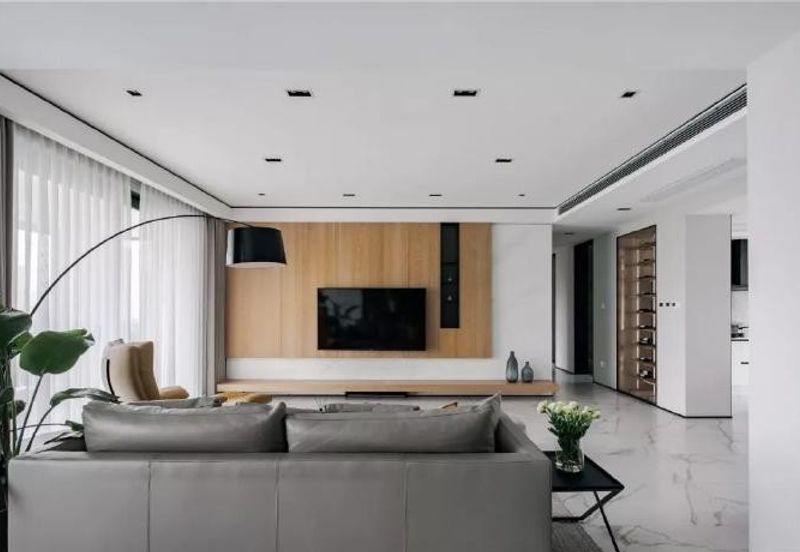 Prime Location. Walking distance to shopping mall and lrt station