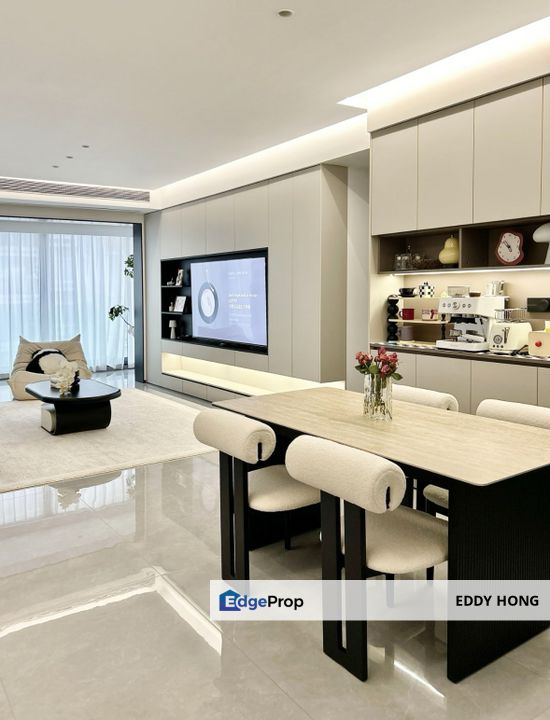 2 rooms new luxury condo 5 mins to MRT, Kuala Lumpur, Sungai Besi