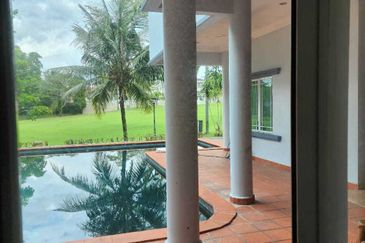 Tropicana Golf & Country Resort