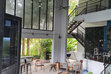 A magnificent villa in Tanarimba Janda Baik for sale