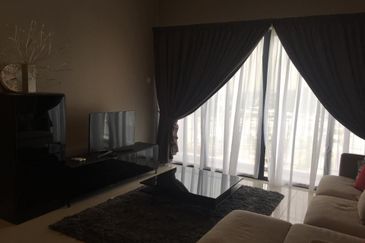 16 Quartz Melawati Condominium