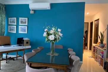 16 Quartz Melawati Condominium