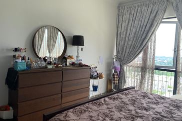 16 Quartz Melawati Condominium