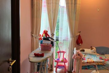 16 Quartz Melawati Condominium