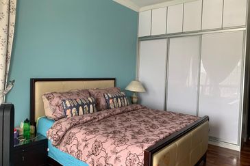 16 Quartz Melawati Condominium