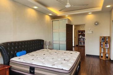 SS3 Double Storey Extended and Improved Semi Detached House