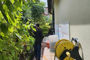 SS3 Double Storey Extended and Improved Semi Detached House