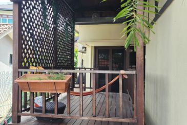 SS3 Double Storey Extended and Improved Semi Detached House