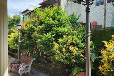 SS3 Double Storey Extended and Improved Semi Detached House