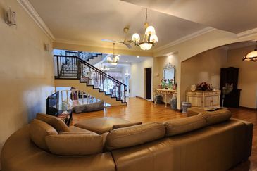 SS3 Double Storey Extended and Improved Semi Detached House