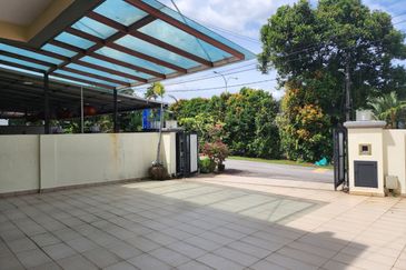 SS3 Double Storey Extended and Improved Semi Detached House