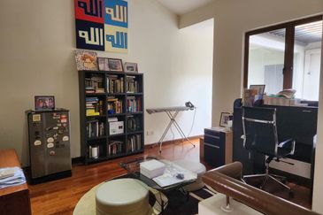 Bukit Jelutong 2 storey superlink house for sale