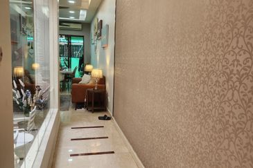 Bukit Jelutong 2 storey superlink house for sale