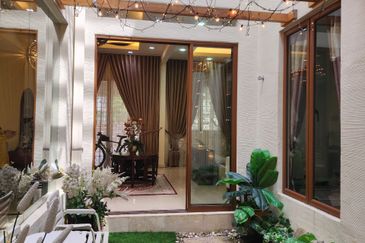 Bukit Jelutong 2 storey superlink house for sale