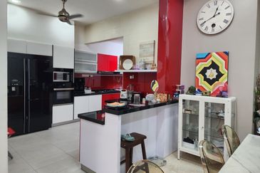 Bukit Jelutong 2 storey superlink house for sale