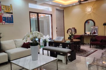 Bukit Jelutong 2 storey superlink house for sale