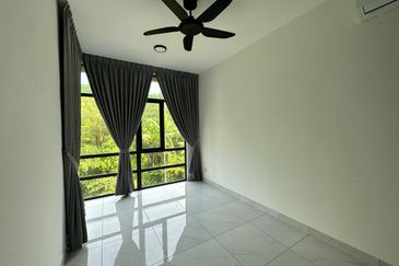 4 storey superlink for sale