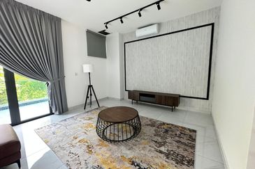 4 storey superlink for sale