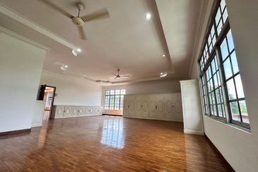Taman Duta Massive Mansion for sale